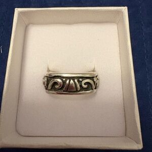 Elegant Sterling Silver Women's Ring